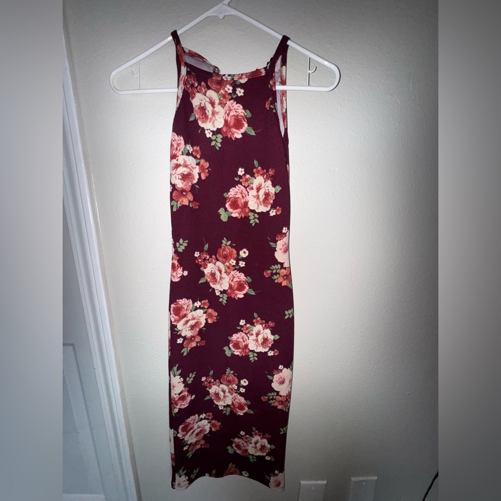 Joe& Elle Red, Floral Midi Dress. Size XS